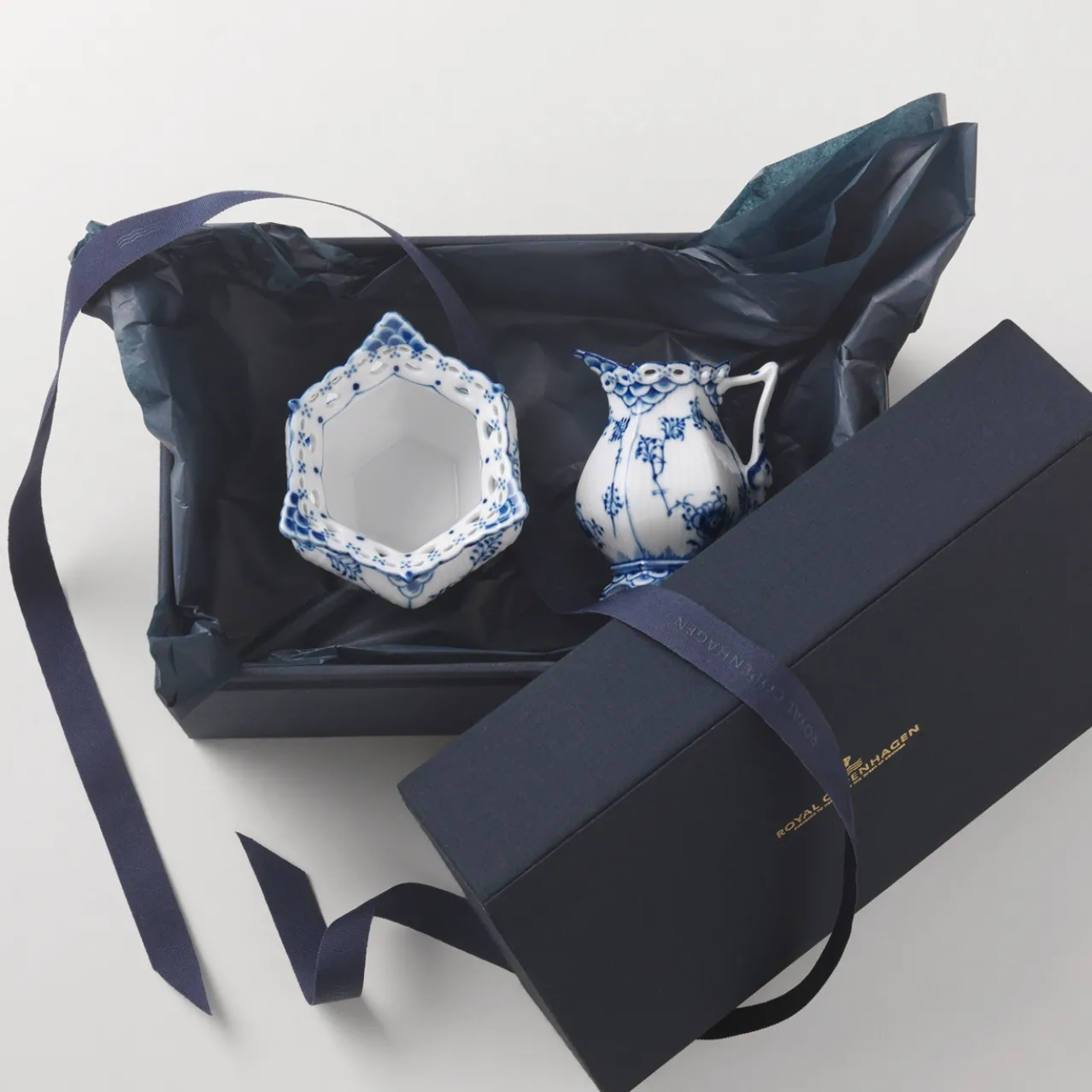 Blue Fluted Full Lace Cream Jug, 7 cl