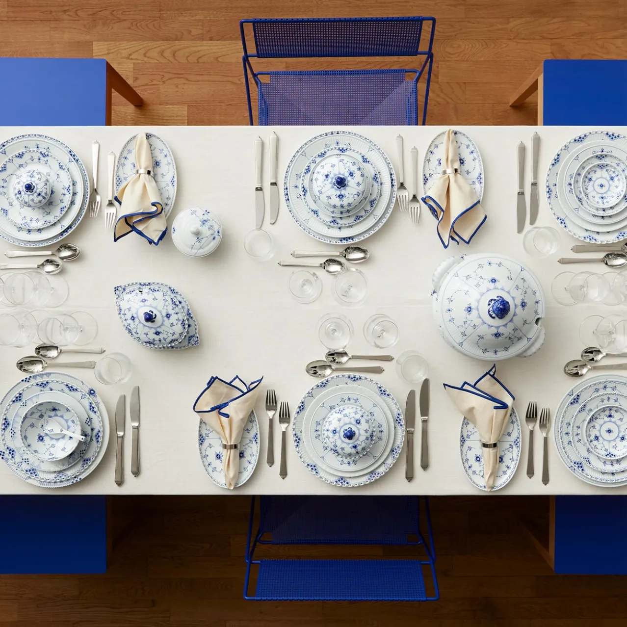 Blue Fluted Plain Tureen with Lid, 460 cl