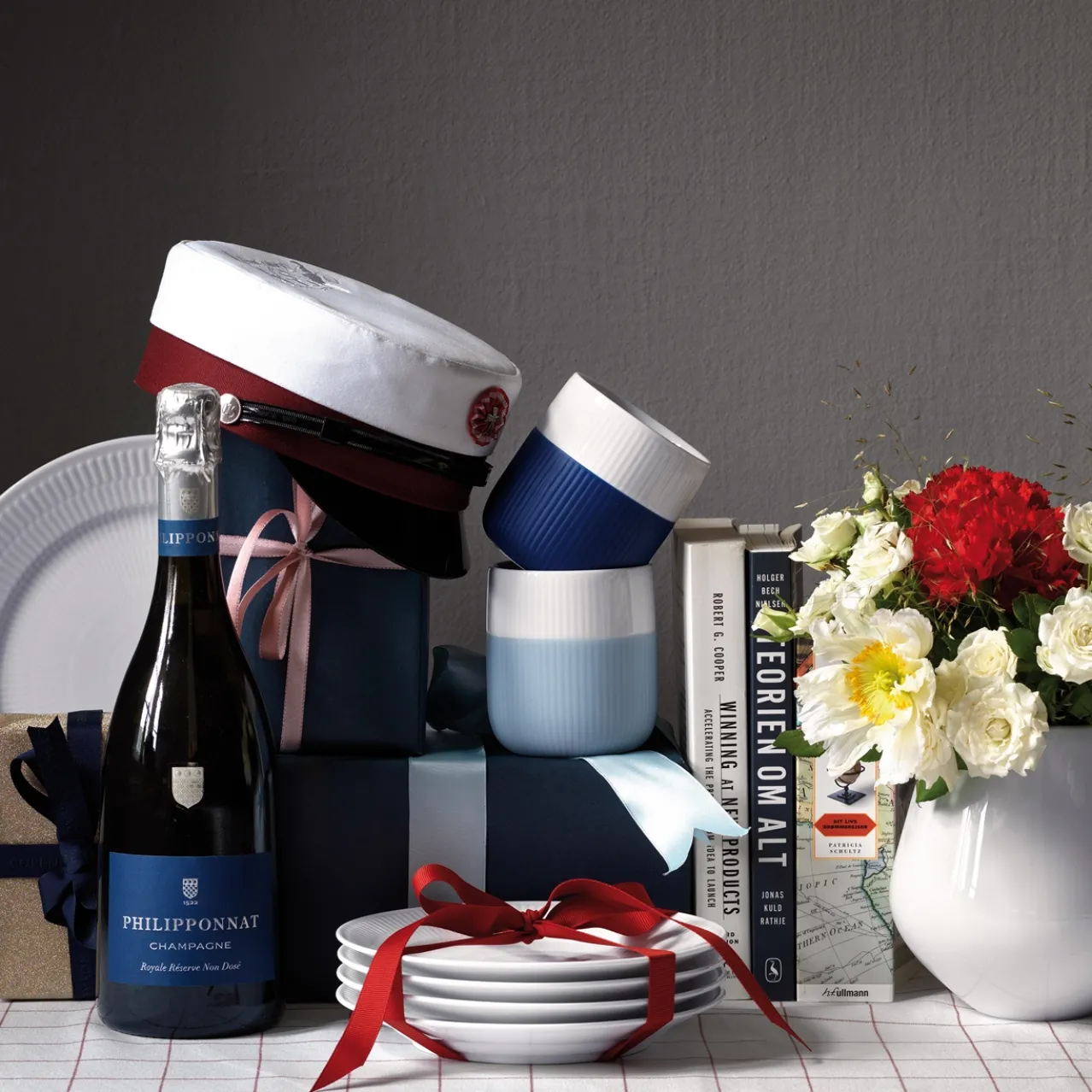 Fluted Contrast Mug, Light Blue, 35 cl