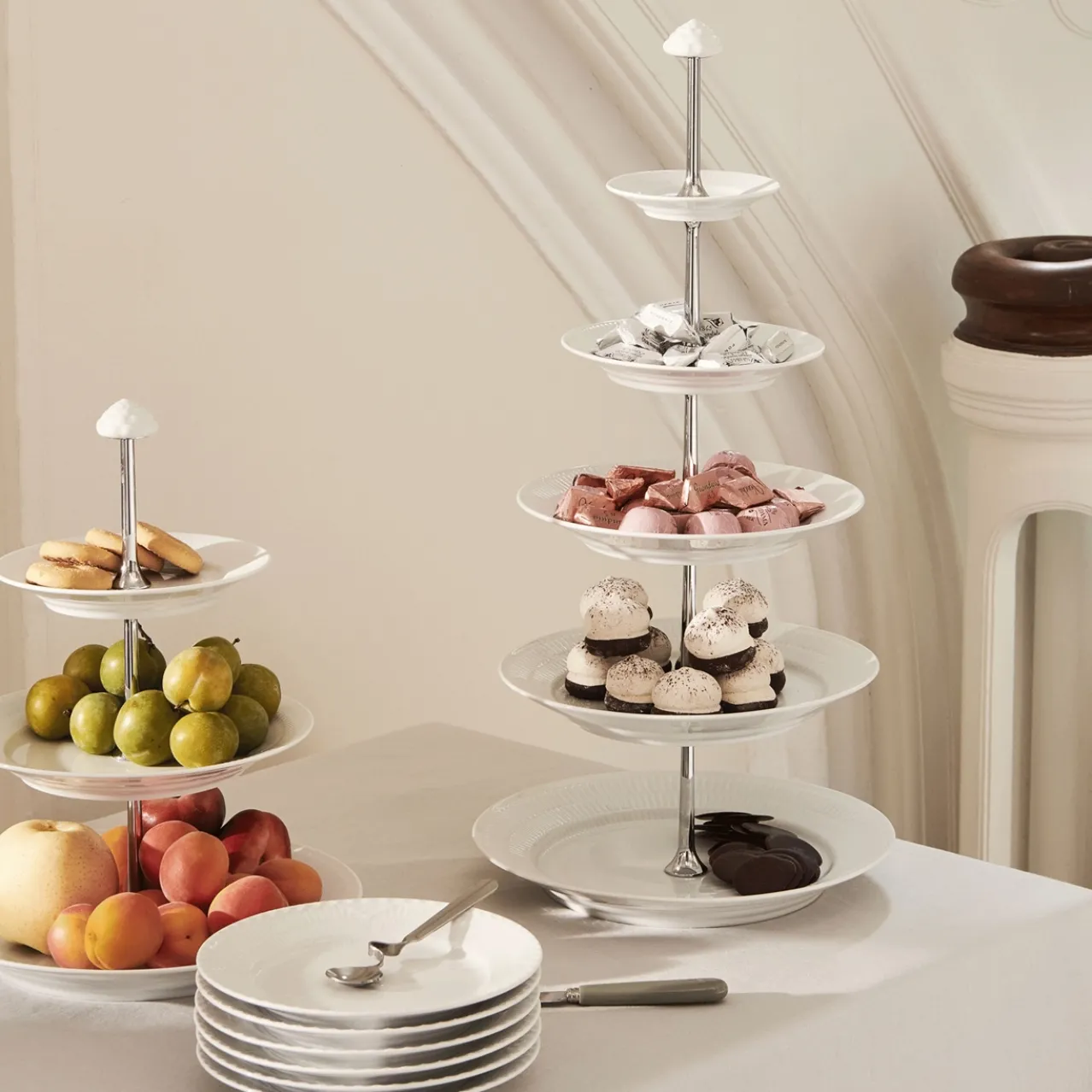 White Fluted Étagère, 3 layers